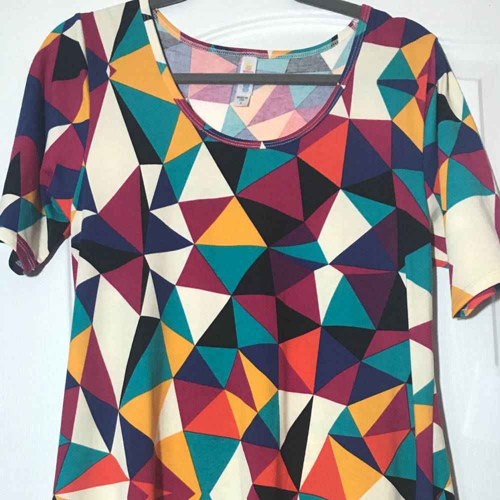 LuLaRoe Geometric Perfect T